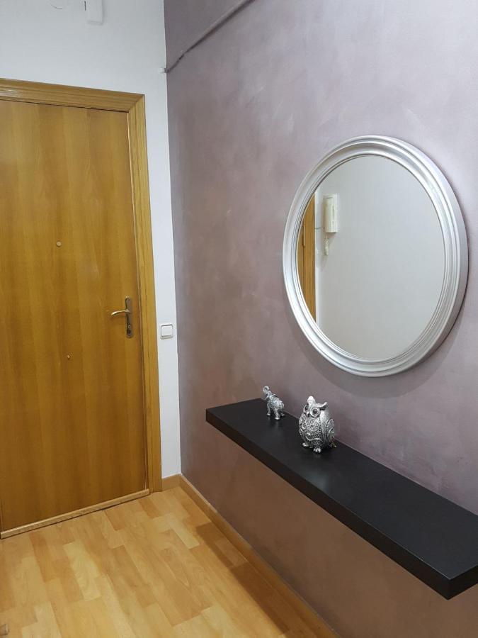 Habitacion En Piso Compartido Cerca Del Camp Nou Л'Успіталет-да-Любрагат Екстер'єр фото